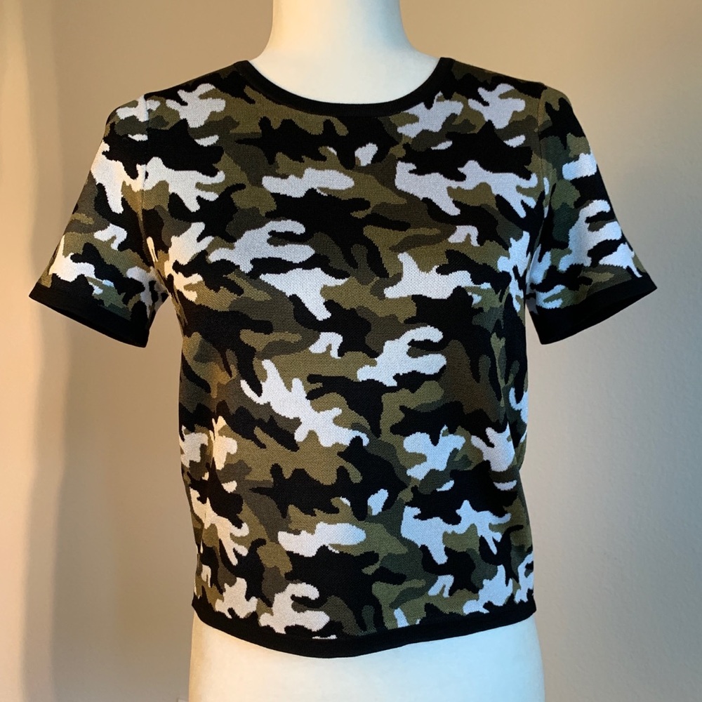 Michael Kors • NWT • luxury knit top • size small